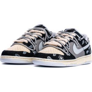 The Nike Dunk Low Unisex Vibe makes old cashew flo